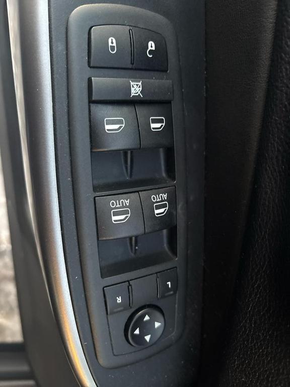 used 2021 Jeep Cherokee car, priced at $20,975