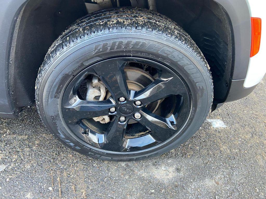 used 2023 Jeep Grand Cherokee car, priced at $34,975