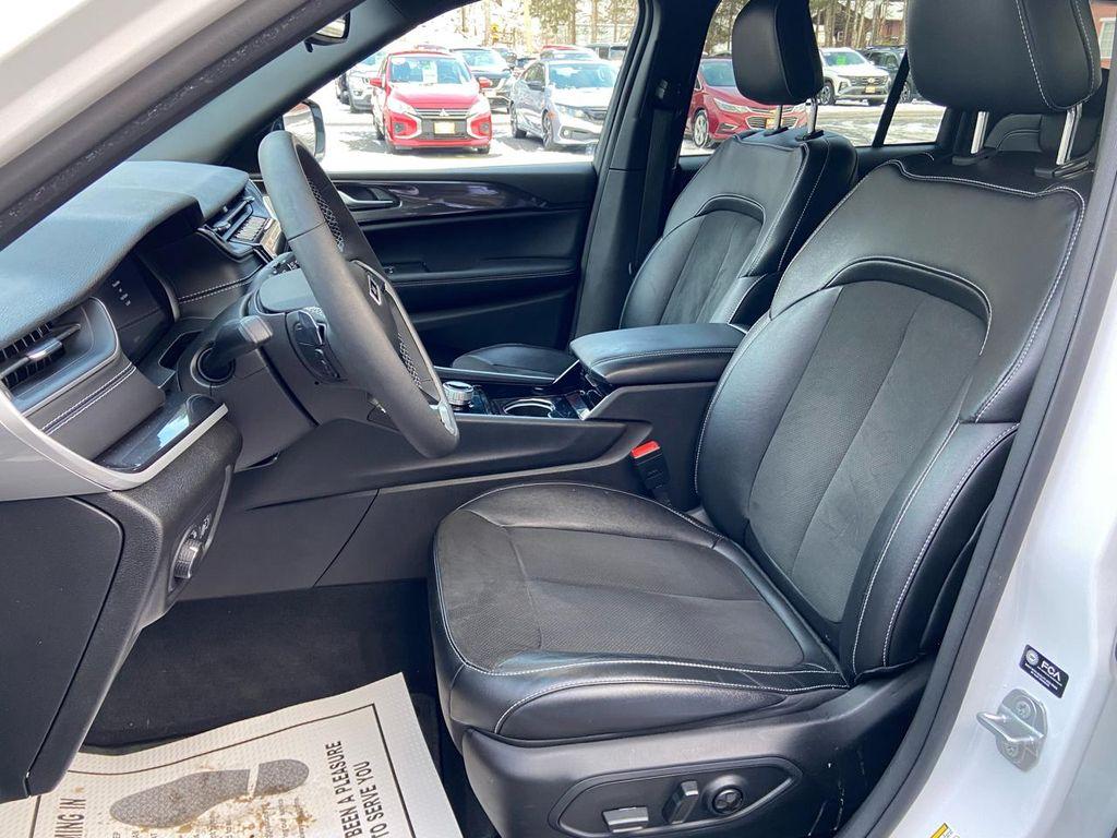 used 2023 Jeep Grand Cherokee car, priced at $34,975