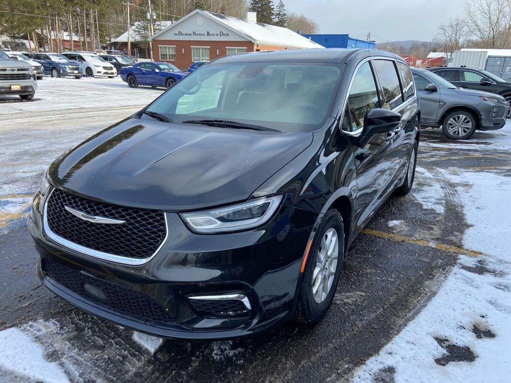used 2023 Chrysler Pacifica car, priced at $25,975