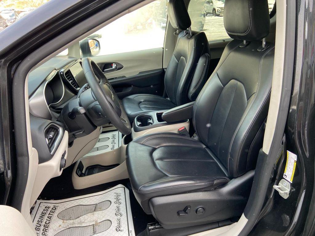 used 2023 Chrysler Pacifica car, priced at $25,975