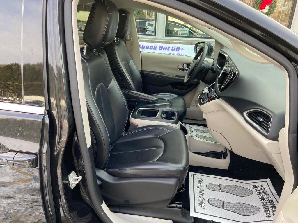 used 2023 Chrysler Pacifica car, priced at $25,975