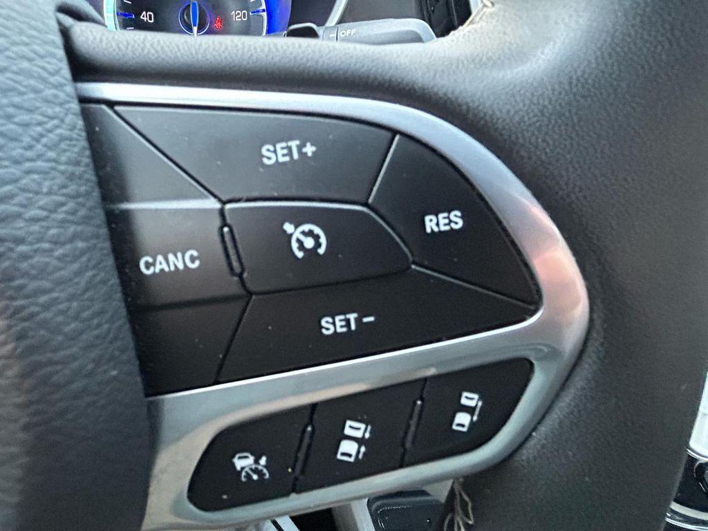 used 2023 Chrysler Pacifica car, priced at $25,975