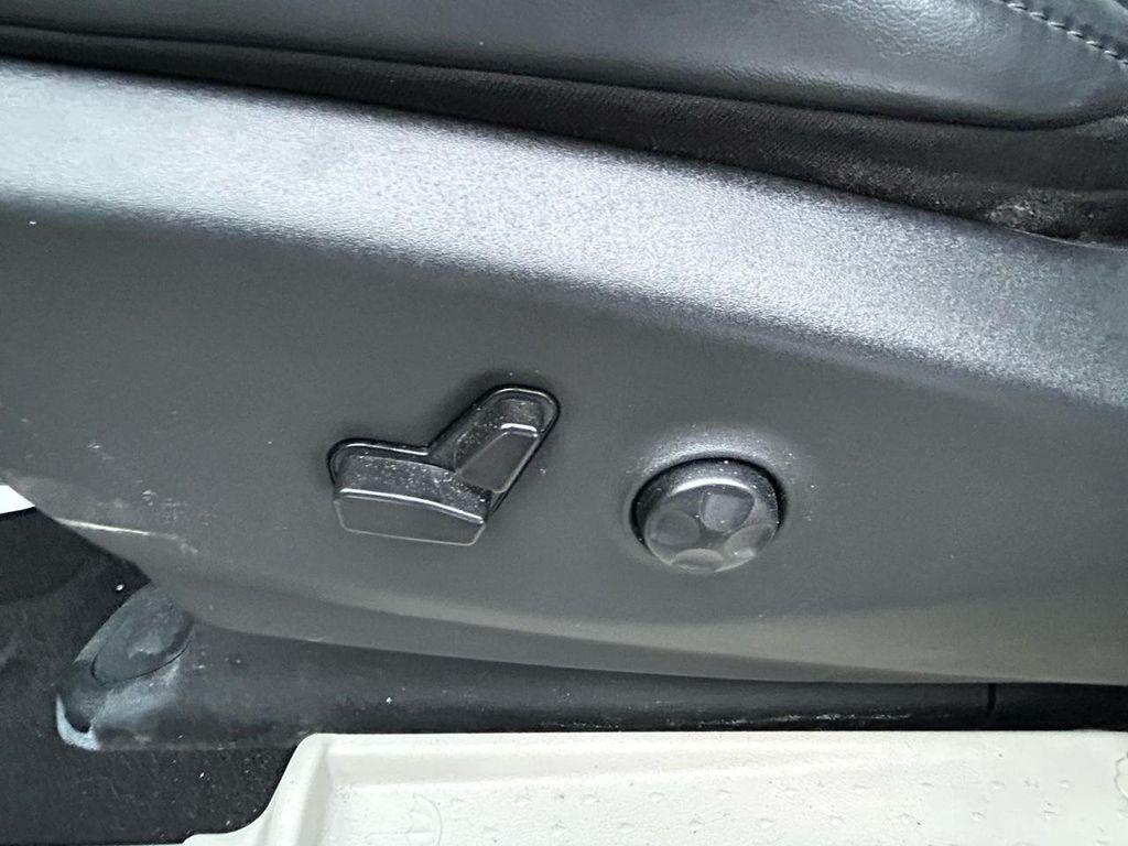 used 2023 Chrysler Pacifica car, priced at $25,975