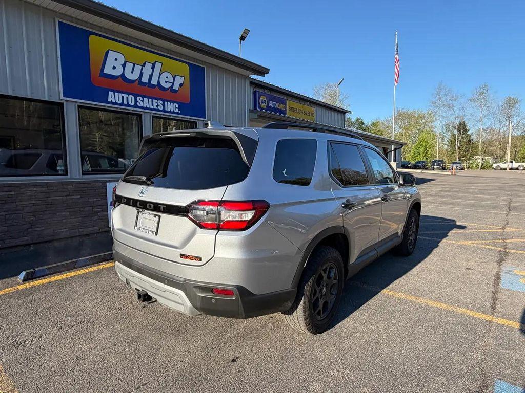 used 2025 Honda Pilot car, priced at $45,975