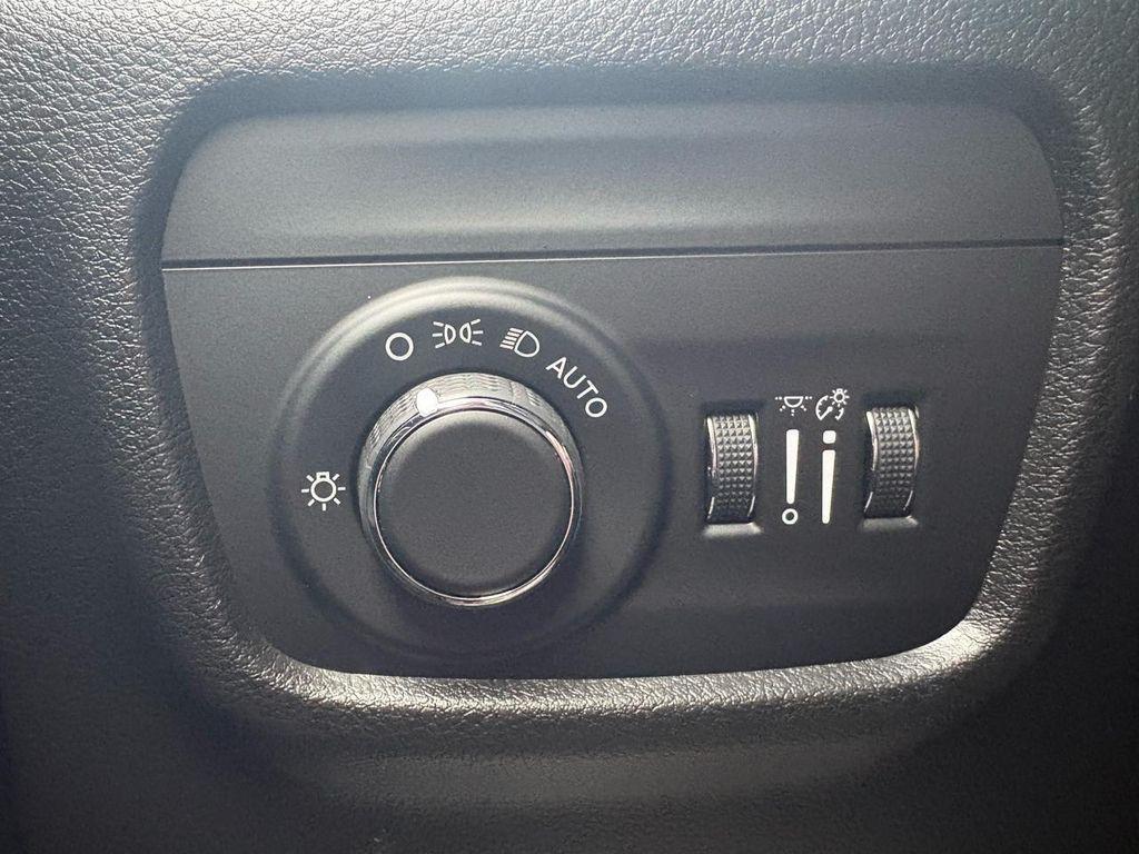 used 2023 Jeep Grand Cherokee car, priced at $34,975