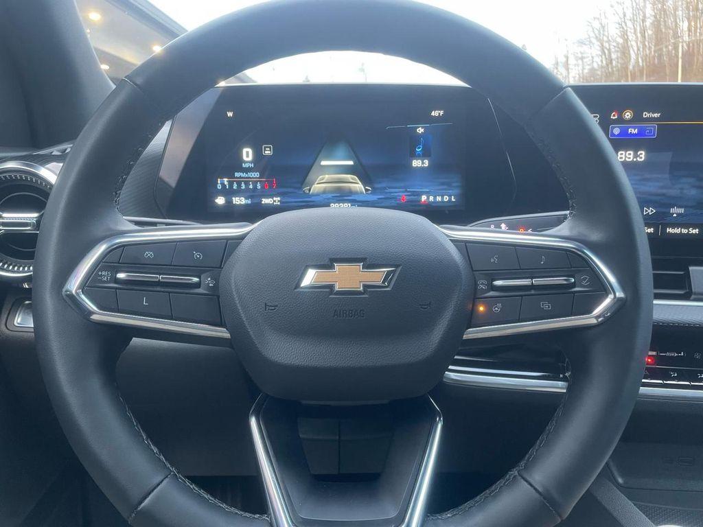 used 2025 Chevrolet Equinox car, priced at $27,975