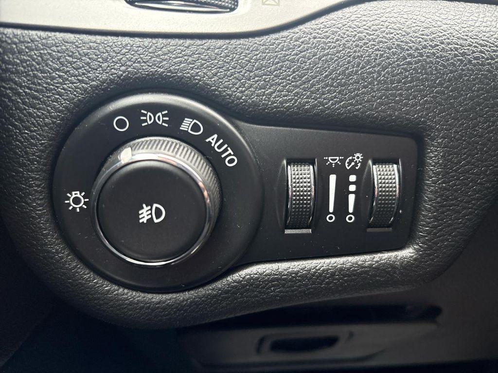 used 2018 Jeep Cherokee car, priced at $17,975