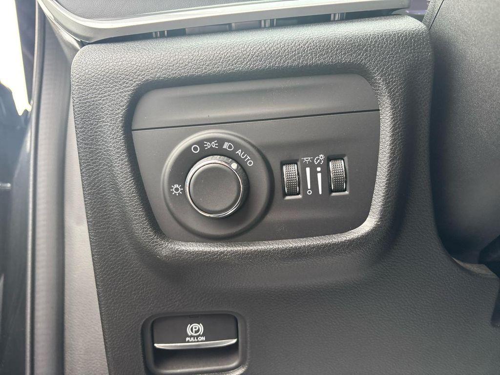 used 2023 Jeep Grand Cherokee car, priced at $32,975