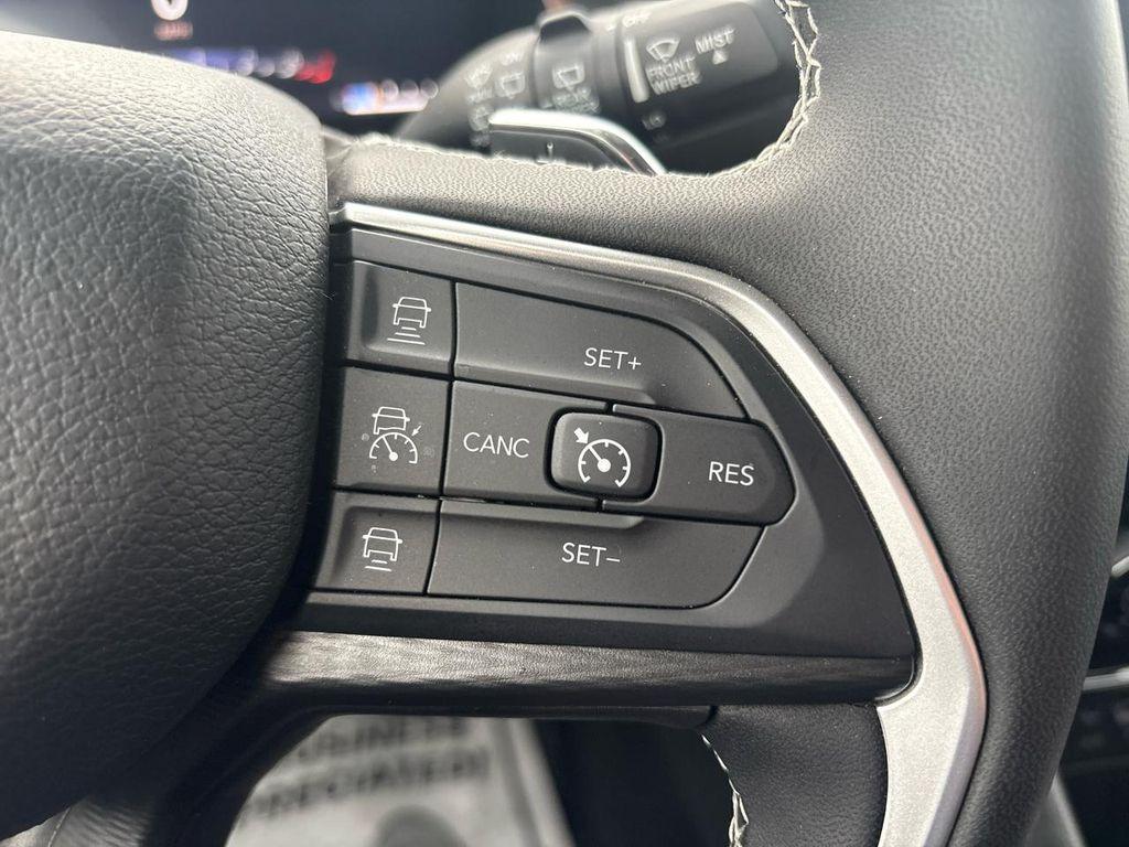 used 2023 Jeep Grand Cherokee car, priced at $32,975