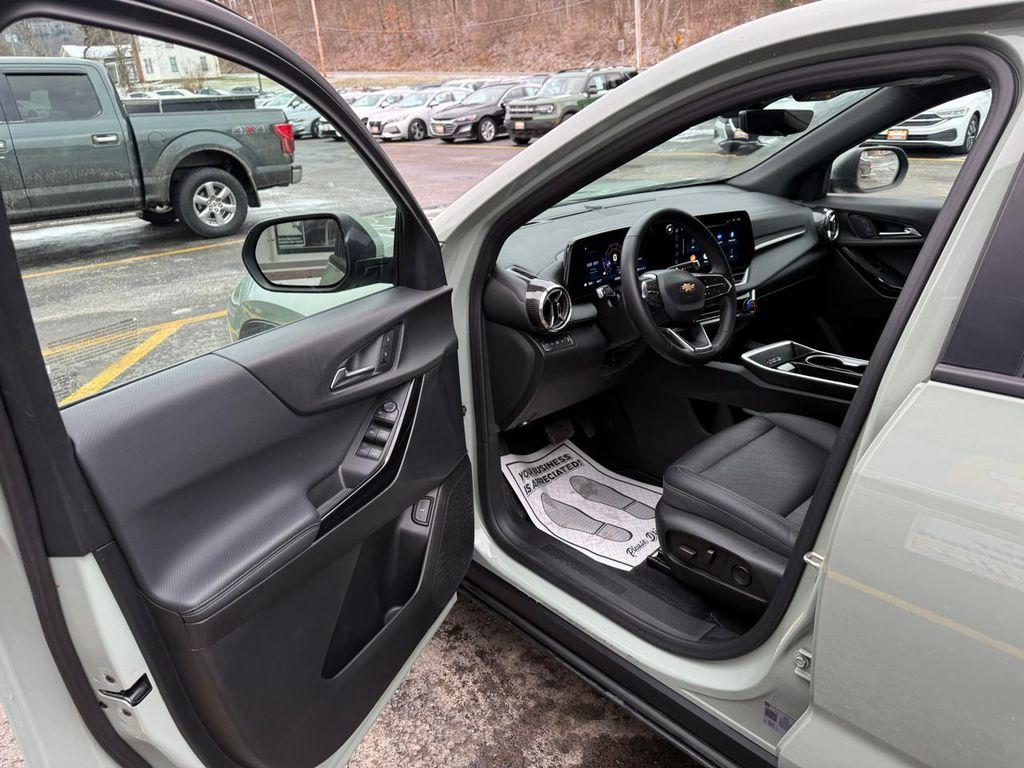 used 2025 Chevrolet Equinox car, priced at $28,475