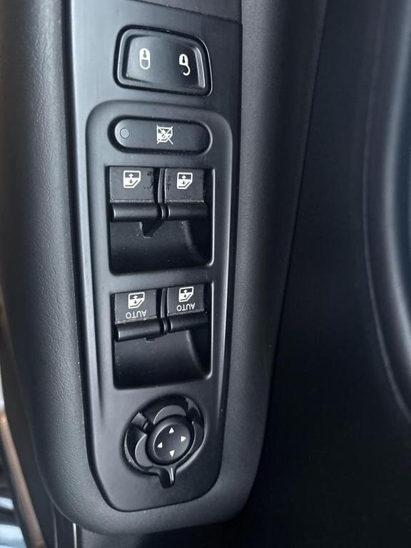 used 2023 Jeep Renegade car, priced at $19,275