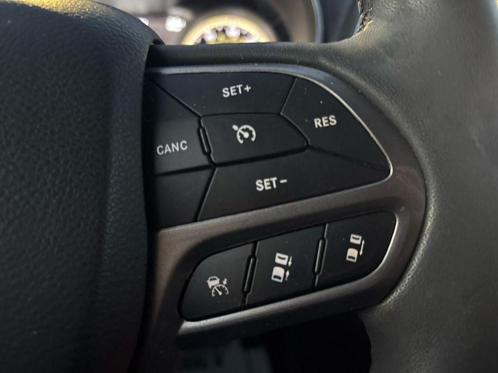 used 2022 Jeep Cherokee car, priced at $27,975