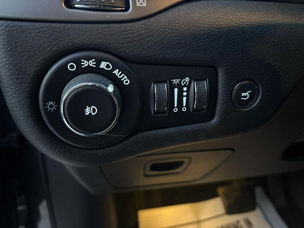 used 2022 Jeep Cherokee car, priced at $27,975