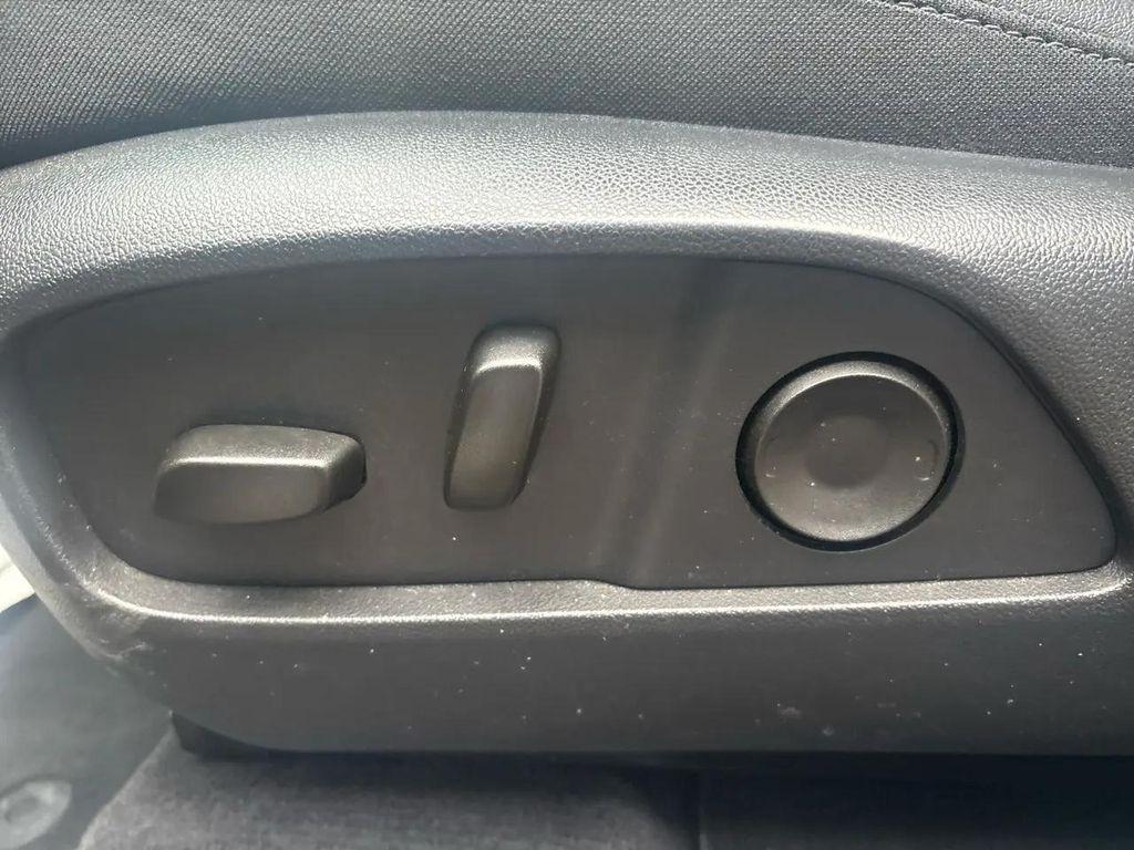 used 2025 Chevrolet Equinox car, priced at $27,975