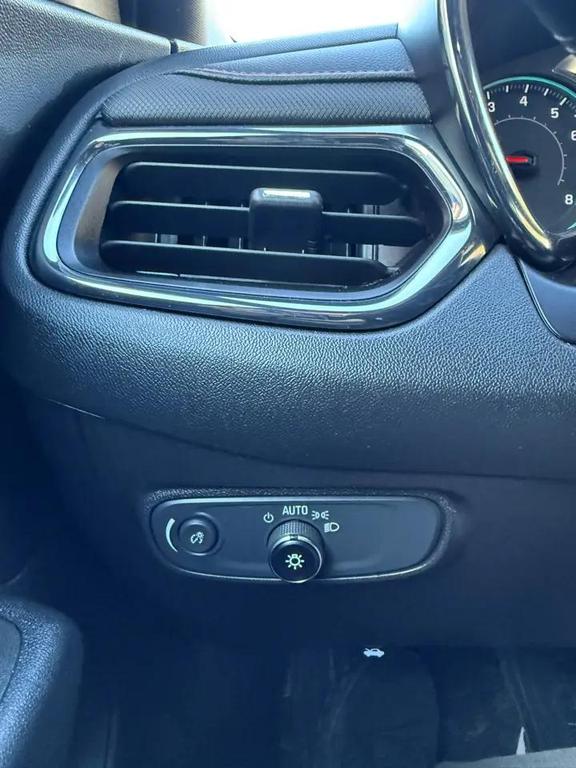 used 2023 Chevrolet Equinox car, priced at $28,975