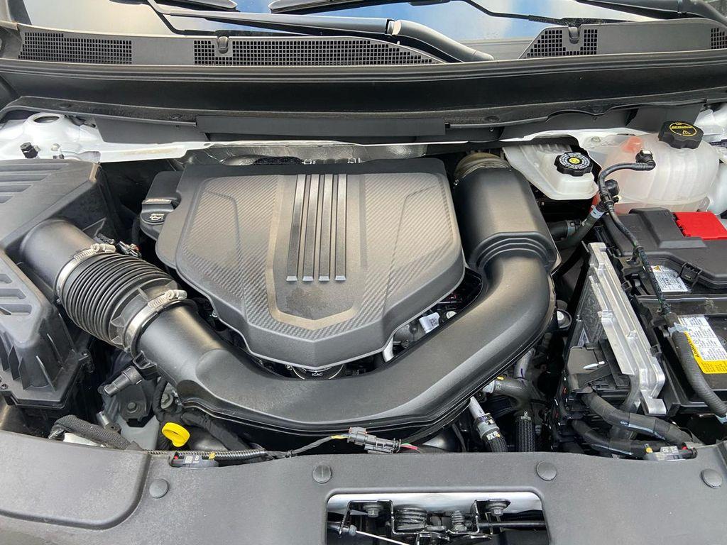 used 2025 Chevrolet Traverse car, priced at $39,975