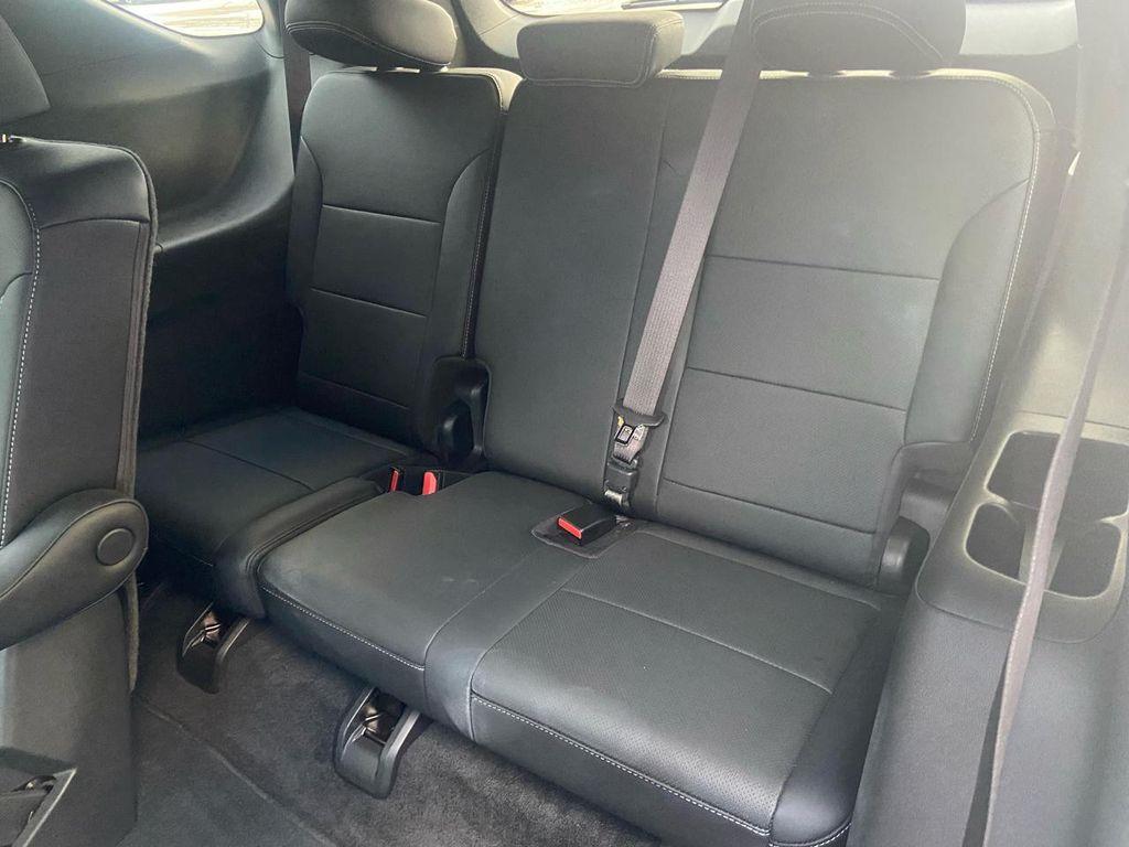 used 2025 Chevrolet Traverse car, priced at $39,975