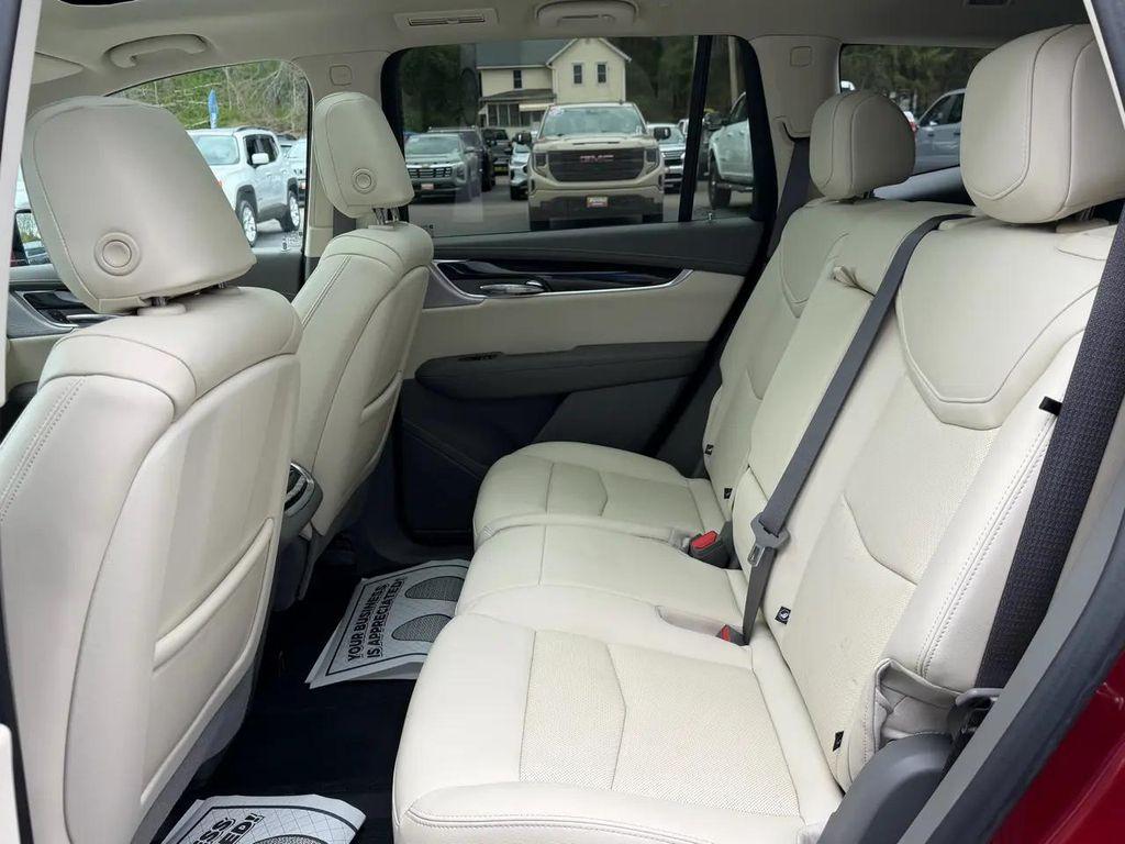 used 2023 Cadillac XT6 car, priced at $40,975