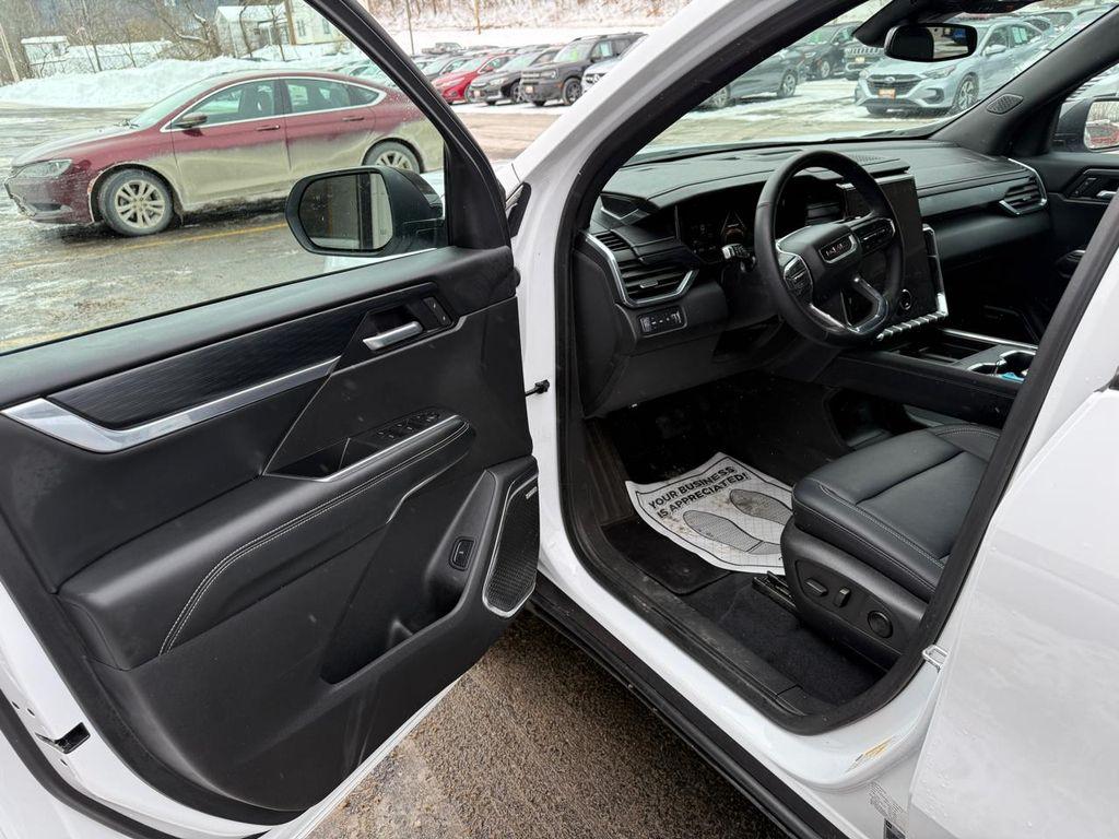 used 2025 GMC Acadia car, priced at $39,975