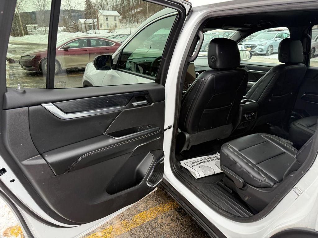 used 2025 GMC Acadia car, priced at $39,975