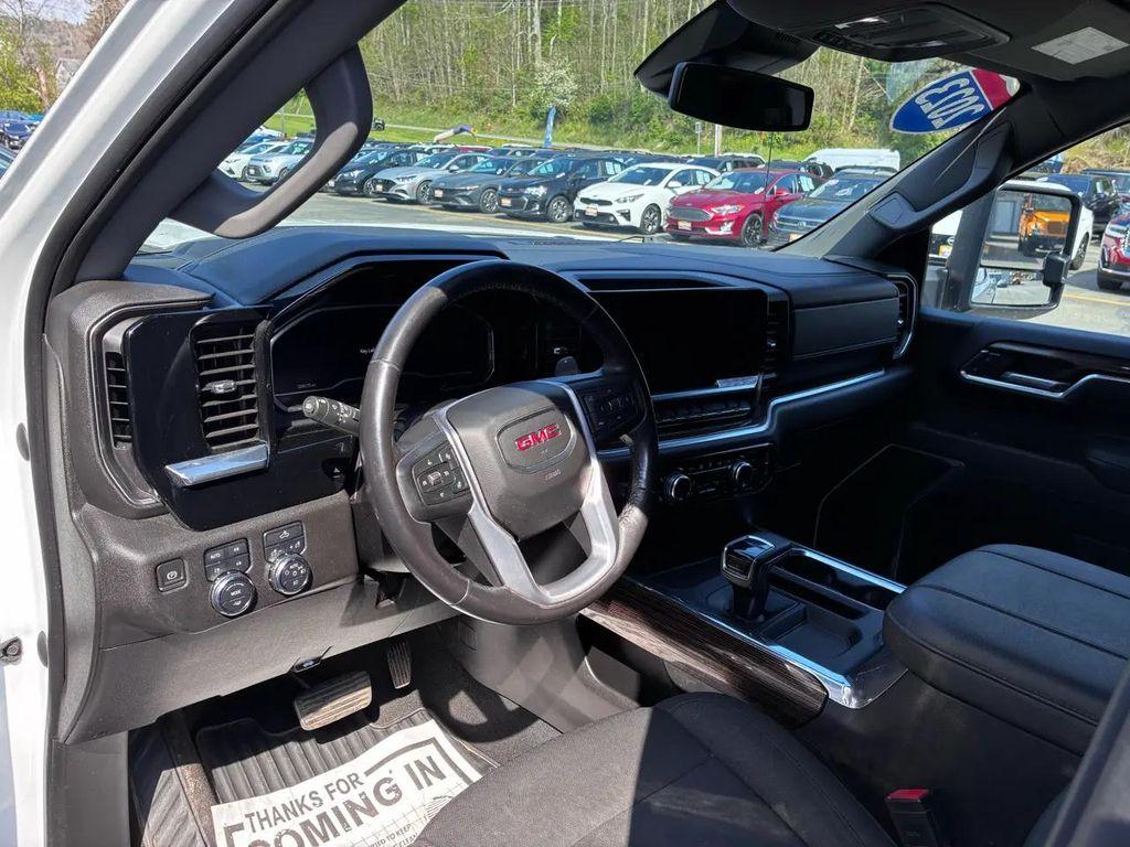 used 2023 GMC Sierra 1500 car, priced at $44,975
