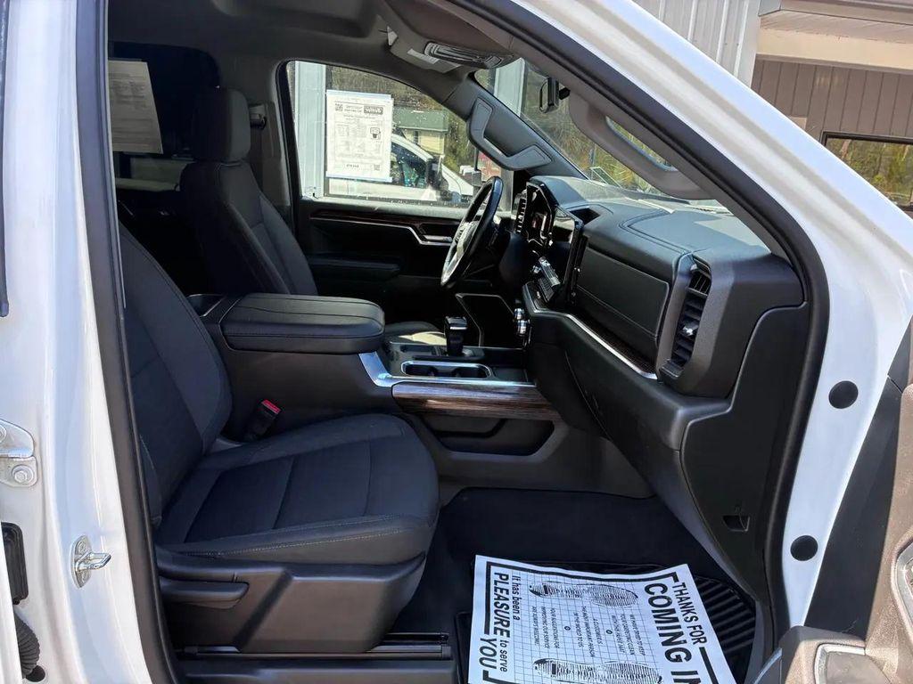 used 2023 GMC Sierra 1500 car, priced at $44,975
