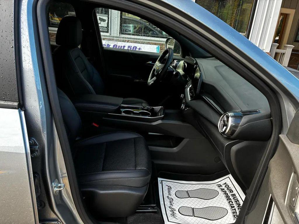 used 2026 Chevrolet Equinox car, priced at $30,975