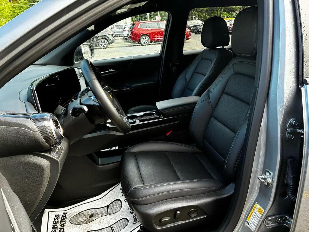 used 2026 Chevrolet Equinox car, priced at $30,975