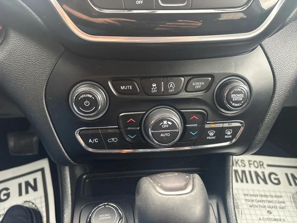 used 2019 Jeep Cherokee car, priced at $17,975