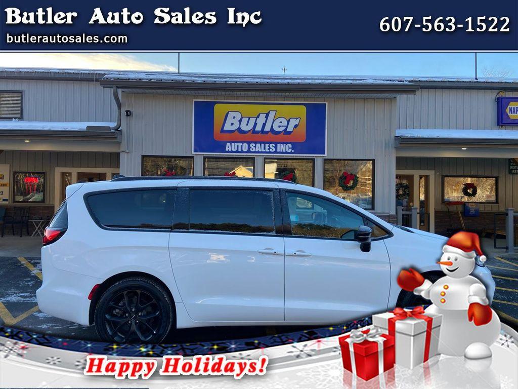 used 2024 Chrysler Pacifica car, priced at $38,975