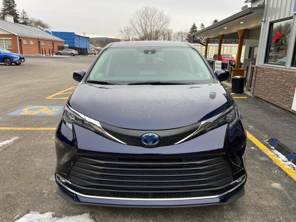 used 2024 Toyota Sienna car, priced at $38,975