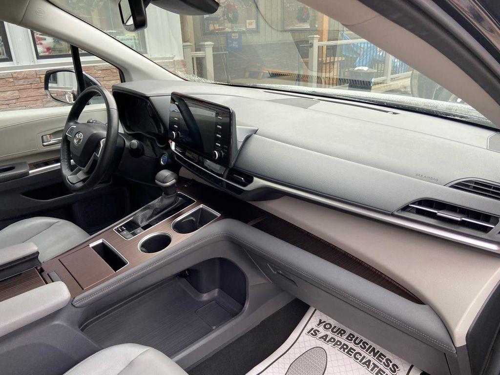 used 2024 Toyota Sienna car, priced at $38,975