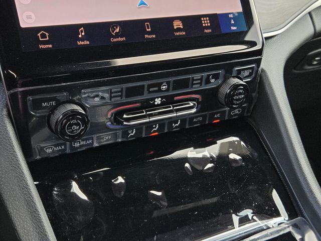 new 2025 Jeep Grand Cherokee car, priced at $50,390