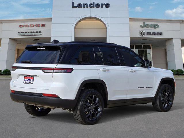 new 2025 Jeep Grand Cherokee car, priced at $50,390