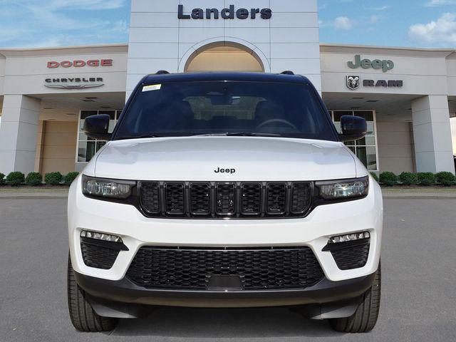 new 2025 Jeep Grand Cherokee car, priced at $50,390