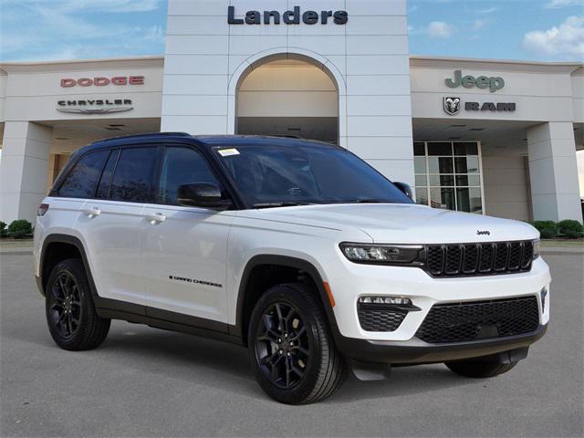 new 2025 Jeep Grand Cherokee car, priced at $49,390