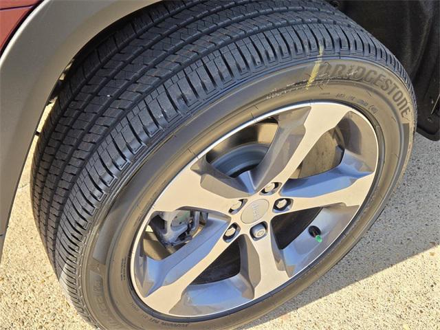 new 2026 Jeep Grand Cherokee car, priced at $49,910