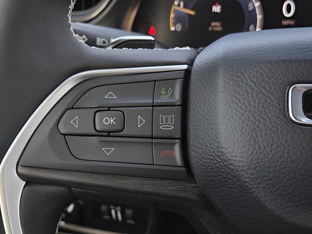 new 2026 Jeep Grand Cherokee car, priced at $49,910