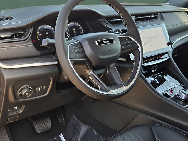 new 2026 Jeep Grand Cherokee car, priced at $49,910