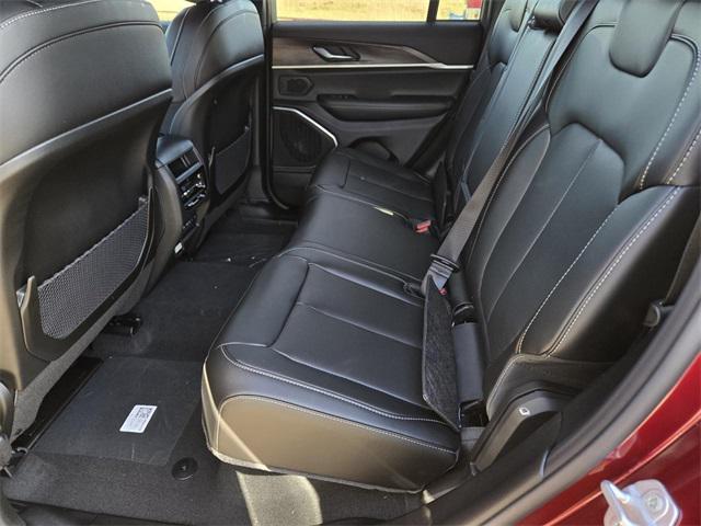 new 2026 Jeep Grand Cherokee car, priced at $49,910