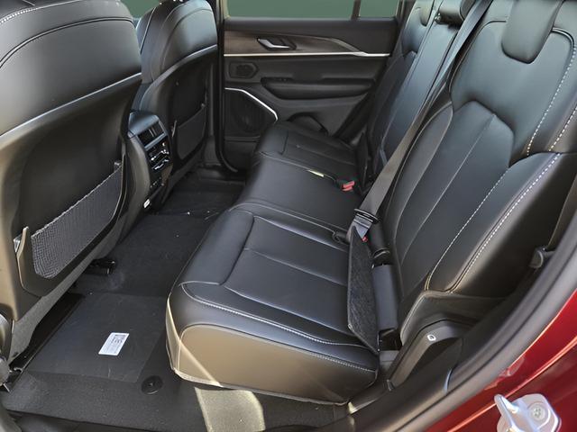 new 2026 Jeep Grand Cherokee car, priced at $49,910