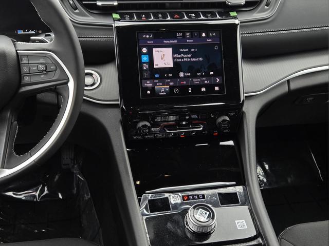 new 2026 Jeep Grand Cherokee car, priced at $40,000