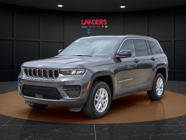 new 2026 Jeep Grand Cherokee car, priced at $40,000