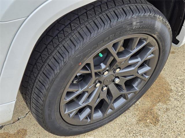 new 2025 Jeep Grand Cherokee car, priced at $55,730