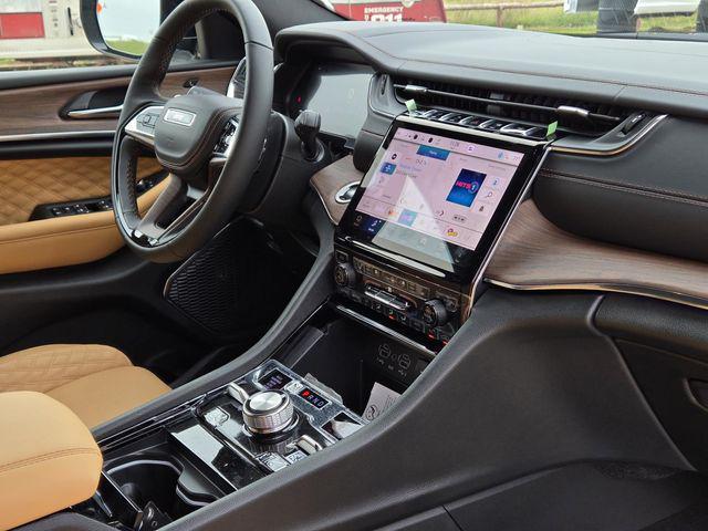 new 2025 Jeep Grand Cherokee car, priced at $58,230