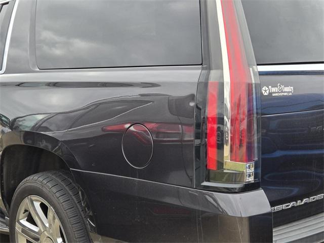 used 2018 Cadillac Escalade ESV car, priced at $15,995