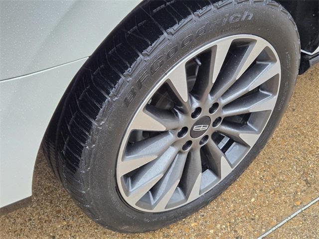 used 2021 Lincoln Navigator car, priced at $39,601