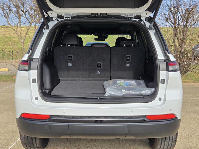 new 2025 Jeep Grand Cherokee car, priced at $50,390