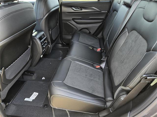 new 2025 Jeep Grand Cherokee car, priced at $42,580